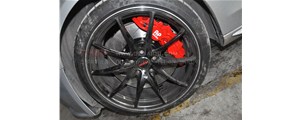 奧迪A4L剎車升級改裝英國AP8520剎車六活塞卡鉗改裝案例 